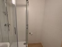 Pronájem nově zrekonstruovaného bytu 2+1 v klidném místě Liberce - IMG_2470.JPG