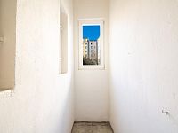 Prodej prostorného a světlého bytu v Praze - Vinohrady - 2 minuty od metra Flora - 08.jpg