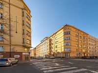 Prodej prostorného a světlého bytu v Praze - Vinohrady - 2 minuty od metra Flora - 25.jpg