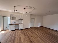 Pronájem bytu 2+kk o výměře 75,4m2 se samostatným vstupem, terasou  v cihlovém domě v centru města - IMG_2815.JPG