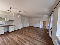 Pronájem bytu 2+kk o výměře 75,4m2 se samostatným vstupem, terasou  v cihlovém domě v centru města - IMG_2830.JPG