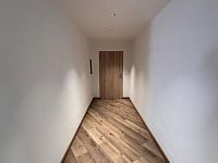 Pronájem velmi světlého a slunného bytu 3+kk v cihlovém domě se zahradou. - IMG_3330.JPG