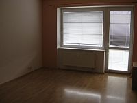 Pronájem  bytu 1+kk s balkonem nedaleko liberecké arény - 2.jpg
