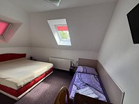 Pronájem  apartmánu 1+kk s vlastní koupelnou a WC v rodinném domě  k dlouhodobému pronájmu - IMG_7956.JPG