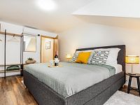 Prodej apartmánového bytu Lipno nad Vltavou - Fotoface_44.jpg