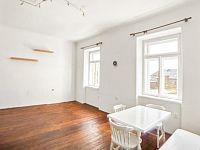 Prodej bytu 2+1, 63 m² s vlastní oplocenou zahrádkou 72 m² ve Veselí nad Lužnicí - hotovo-5.jpg