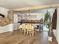 Rodinný dům 4+kk, po kompletní rekonstrukci, zast. plocha 79m2 + 890m2 zahrada, Dobrná, okr. Děčín - 20231011_142451.jpg