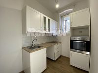 Pronájem, byt 1+kk, 34 m2, cihlový dům, přízemí, Ústí nad Labem - centrum - IMG_7958.jpg