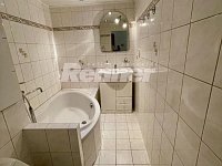 Pronájem, byt 2+1, 62m2, 3.patro, Ladova ul., Ústí nad Labem - Severní Terasa - 405b00cf-5984-42cb-a397-f17d05c5ed5f.jpg