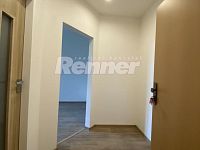 Pronájem, byt 1+kk, 34 m2, balkon, cihlový dům, 3. patro, Ústí nad Labem - centrum - IMG_8389.jpg