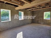 Hrubá stavba - rodinný dům 109 m2 s garáží 42 m2, podsklepený, pozemek 651 m2, Huntířov, okr. Děčín - 20260503_174516.jpg