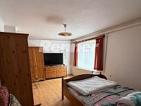 Prodej, Rodinný dům (140m2), zahrada (296m2), garáž (21m2) k rekonstrukci, Jevany u Prahy. - 1000040352.jpg