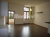 Pronájem, byt 2+kk+L, 62m2, 2. patro, cihl. dům, po rekonstrukci, parkování, zahrada, Ústí nad Labem - DSC09562.JPG