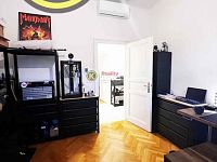 REZERVACE Byt 3+kk 74 m2 s balkonem 3,5 m2 a možností parkování v domě, Pštrossova ul., Praha 1 - ložnice do dvora