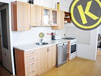 REZERVACE Panel.částečně zařízený byt 3+1 s balkonem (80,5 m2) 12.p. výtah, Labská, Č.Budějovice 2 - 21016c.jpg