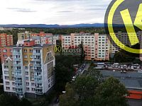 REZERVACE Panel.částečně zařízený byt 3+1 s balkonem (80,5 m2) 12.p. výtah, Labská, Č.Budějovice 2 - 21016mm1.jpg