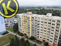 REZERVACE Panel.částečně zařízený byt 3+1 s balkonem (80,5 m2) 12.p. výtah, Labská, Č.Budějovice 2 - 21016n.jpg