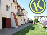 PRONAJATO  Zd. byt 3+kk 70 m2 s balkonem v bytovém domě na rohu ulic Nová a Tř.5.Května, Lišov - 20053f.jpg