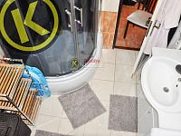 PRONAJATO  Zd. byt 3+kk 70 m2 s balkonem v bytovém domě na rohu ulic Nová a Tř.5.Května, Lišov - 20053oo.jpg