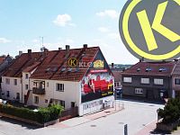 PRONAJATO  Zd. byt 3+kk 70 m2 s balkonem v bytovém domě na rohu ulic Nová a Tř.5.Května, Lišov - 20053r.jpg