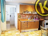 PRONAJATO Cihlový byt 2+kk (42,6 m2) přízemí do zahrady, výtah, Mášova 14/16 čp. 731, Brno Veveří. - 23010ee.jpg