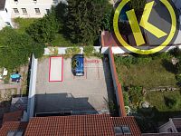 Venkovní nekryté parkovací místo v uzavřeném dvoře, Nová ul. Č. Budějovice - 23001a.jpg