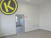 Obchodní a nebyt.prostory (72 a 40 m2) v přízemí Lékařského domu u NC Géčko, Č.Budějovice - DSC_0261.jpg