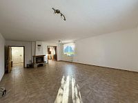 Rodinný dům(4+1) (174m²) s garáží(2auta) a zahradou ve Františkových Lázních na prodej - RD mob (25)copy.jpg