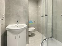 Pronájem garsonky (20m²) v panelovém domě s výtahem v Palackého ulici v Chebu - IMG_E4403.JPG