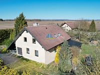 Rodinný dům(200m²) s garáží, sklep, pozemek 795m², Horní Lomany, Františkovy Lázně - DJI_0305.jpg