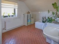 Rodinný dům(200m²) s garáží, sklep, pozemek 795m², Horní Lomany, Františkovy Lázně - IMG_1850.jpg