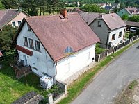 Rodinný dům(239m² zast.pl.) o velikosti 3+1, se zahradou(267 m²) na prodej - DJI_0398cop.jpg