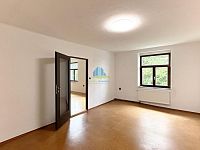 Velkorysý byt 3+1 (cca 110 m²) se saunou a výhledem do parku v srdci Františkových Lázní