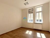 Pronájem moderního bytu 2+kk po kompletní rekonstrukci, 55 m² - 2+KK Aš  (3)co.jpg