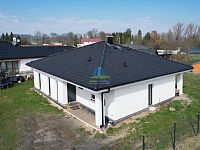 Moderní novostavba 4+1 s tepelným čerpadlem, velkou zahradou a nadčasovým designem – Františkovy Lázně
