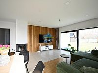 Moderní novostavba 4+1 s tepelným čerpadlem, velkou zahradou a nadčasovým designem – Františkovy Lázně - RD H.L. Fra.L. Šmíd (30)co.jpg