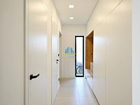 Moderní novostavba 4+1 s tepelným čerpadlem, velkou zahradou a nadčasovým designem – Františkovy Lázně - RD H.L. Fra.L. Šmíd (96)co.jpg