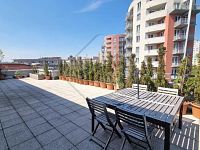 Pronájem bytu 64 m² s terasou 100 m² - Foto 1