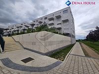 Pronájem bytu 1+kk s předzahrádkou - Foto 3