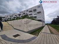 Pronájem bytu 1+kk s předzahrádkou - Foto 3