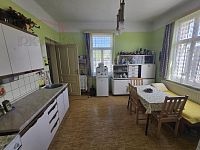Rodinný dům 6+1 v Semilech - kuchyně 3.jpg