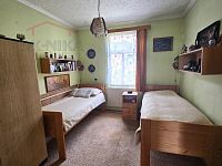 Rodinný dům 6+1 v Semilech - ložnice 1.jpg