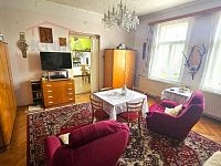 Rodinný dům 6+1 v Semilech - obývací pokoj 1.jpg