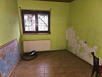 Městský dům s komerčním prostorem v centru Semil – podíl 1/2 + přístřešek ve výlučném vlastnictví - 20241119_090818.jpg