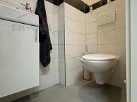 Reprezentativní kanceláře 147 m² + parkování, Liberec – nám. Dr. E. Beneše (naproti radnici) - IMG_1558.jpeg