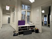 Reprezentativní kanceláře 147 m² + parkování, Liberec – nám. Dr. E. Beneše (naproti radnici) - IMG_1565.jpeg