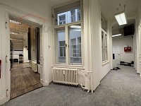 Reprezentativní kanceláře 147 m² + parkování, Liberec – nám. Dr. E. Beneše (naproti radnici) - IMG_1569.jpeg