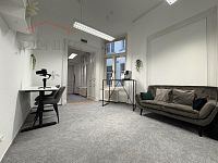 Kanceláře 45,5 m² s parkováním – Liberec, nám. Dr. E. Beneše (naproti radnici) - IMG_1514.jpeg