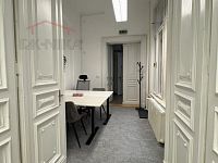 Kanceláře 45,5 m² s parkováním – Liberec, nám. Dr. E. Beneše (naproti radnici) - IMG_1516.jpeg