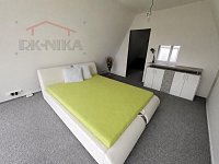 Prodej novostavby atypické chaty v Českém ráji - ložnice č.1-2.jpg